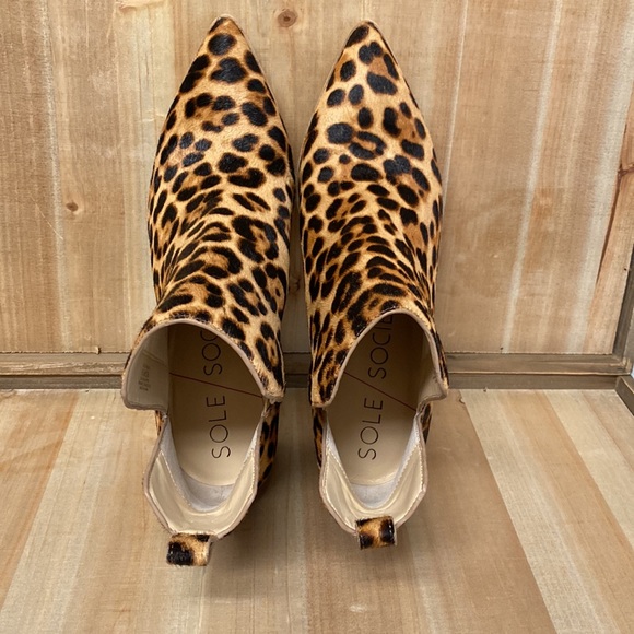 NEW Sole Society Leopard Ankle Boots - Picture 5 of 14